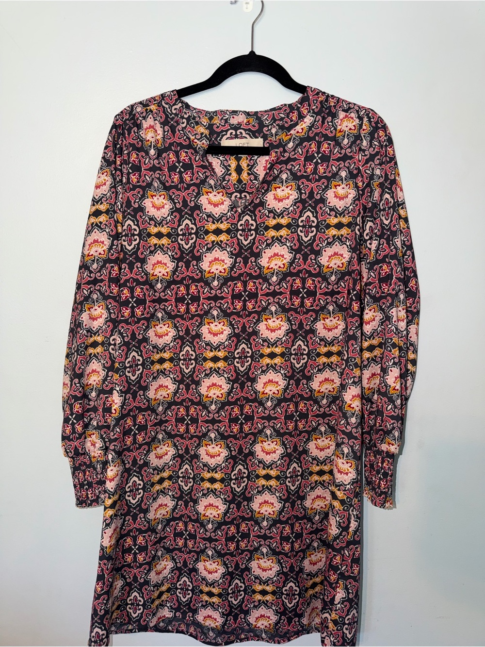 Floral Print Long-Sleeve Shift Dress in Dark Gray Pink
